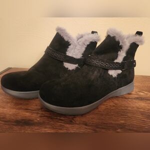 Jambu Black Winter Boots with Gray Fur